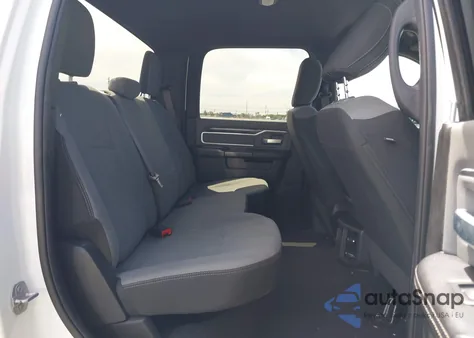 2021 Ram 2500 Big Horn 4X4 8' Box from USA, damaged, VIN 3C6UR5JLXMG555396